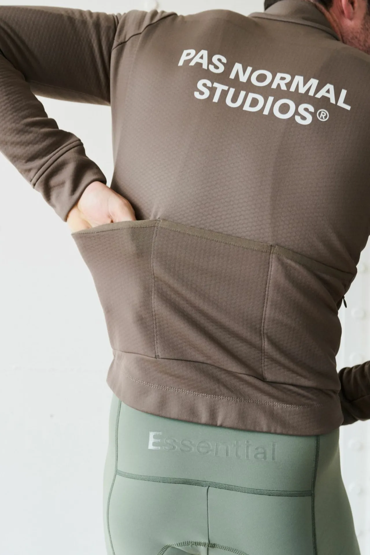 Pas Normal Studios Men's Essential Thermal Long Sleeve Jersey — Ash Brown^ Jerseys