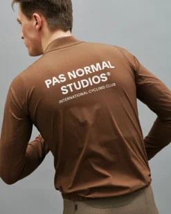 Pas Normal Studios Men's Mechanism Stow Away Jacket — Bronze^ Jackets & Gilets