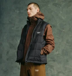 Pas Normal Studios Men's Off-Race Down Vest AW22 — Black^ Casual
