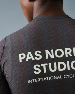 Pas Normal Studios Men's Solitude Jersey — Dark Navy / Light Brown^ Jerseys