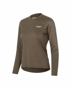 Pas Normal Studios Women's Balance Long Sleeve T-shirt — Dusty Brown^Women Gym & Training