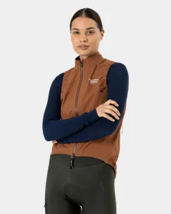 Pas Normal Studios Women's Essential Shield Gilet — Hazel^Women Jackets & Gilets