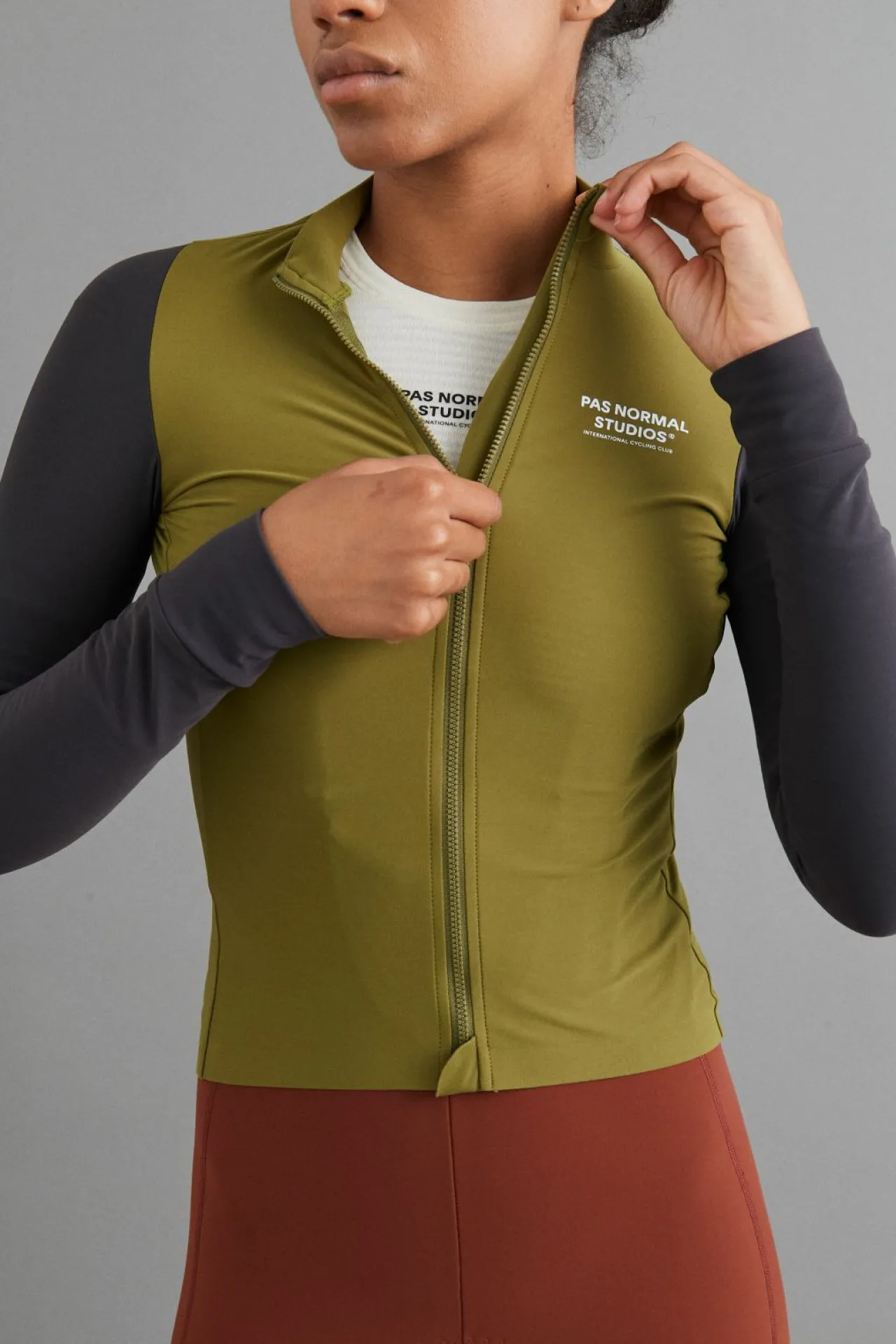 Pas Normal Studios Women's Mechanism Long Sleeve Jersey — Deep Grey / Green^Women Jerseys