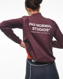 Pas Normal Studios Women's Mechanism Stow Away jacket — Light Burgundy^Women Jackets & Gilets