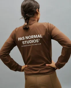 Pas Normal Studios Women's Mechanism Stow Away Jacket — Bronze^Women Jackets & Gilets