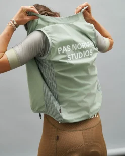 Pas Normal Studios Women's Mechanism Stow Away Gilet — Dusty Mint^Women Jackets & Gilets
