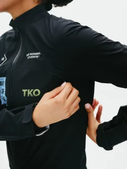 Pas Normal Studios Women's T.K.O. Essential Shield Jacket — Black^Women Jackets & Gilets