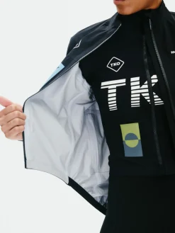 Pas Normal Studios Women's T.K.O. Essential Shield Jacket — Black^Women Jackets & Gilets